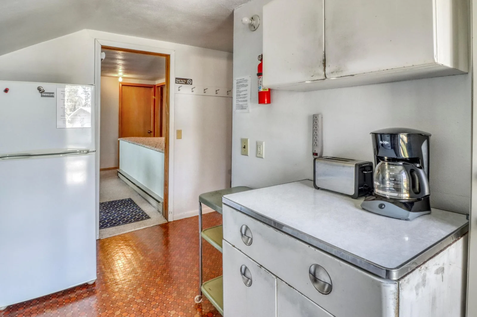 House_apartment_kitchen1_4.JPG