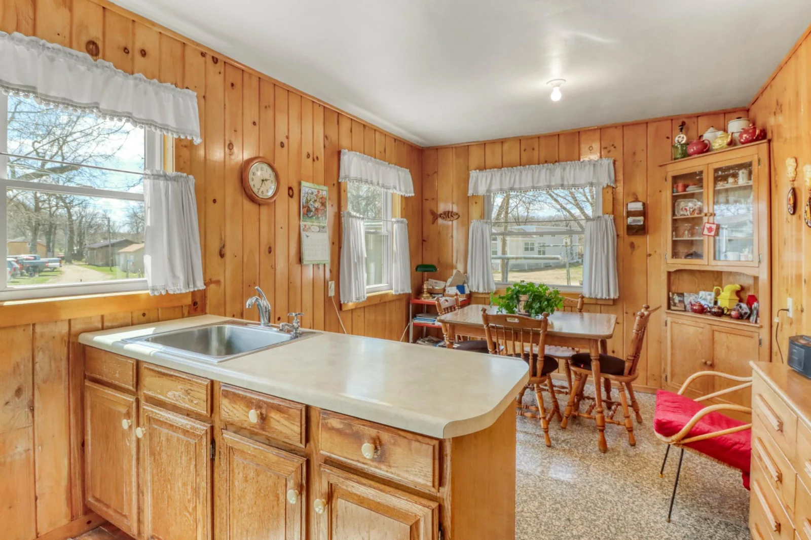 House_Kitchen1_6.JPG
