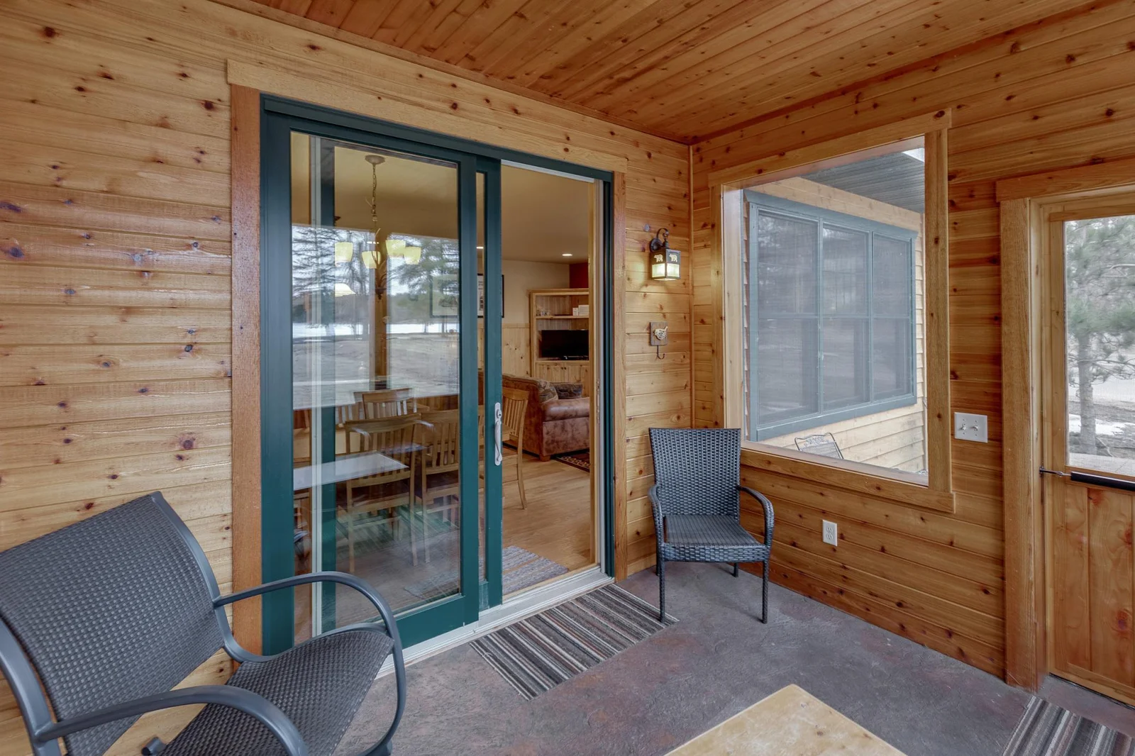 1 of 3 seasons porches