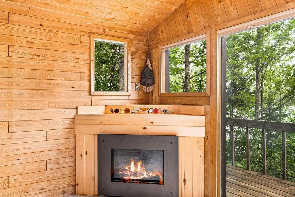 StrandLakeRdinterior-12.jpg