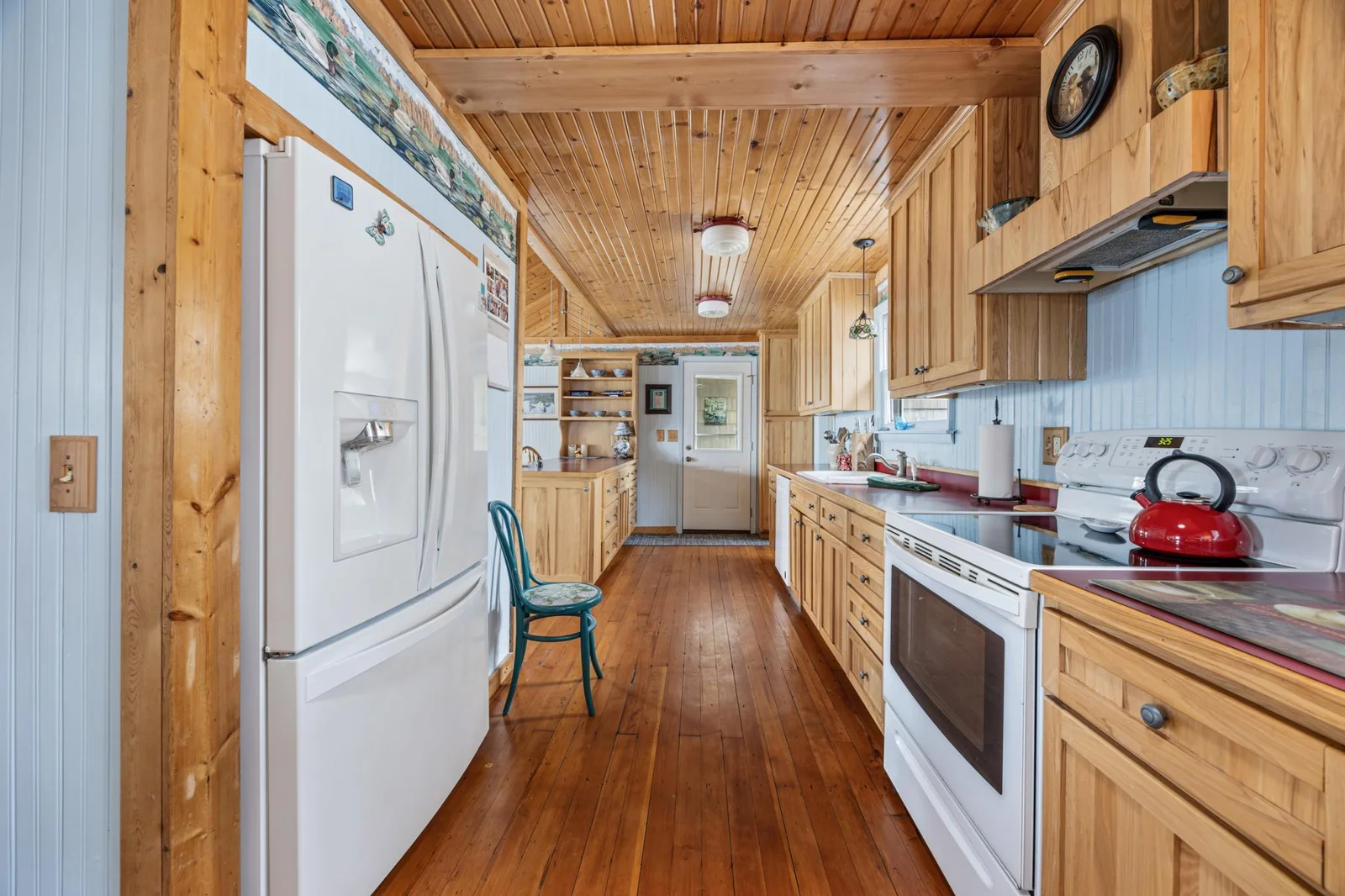 Beautiful woodwork and flooring