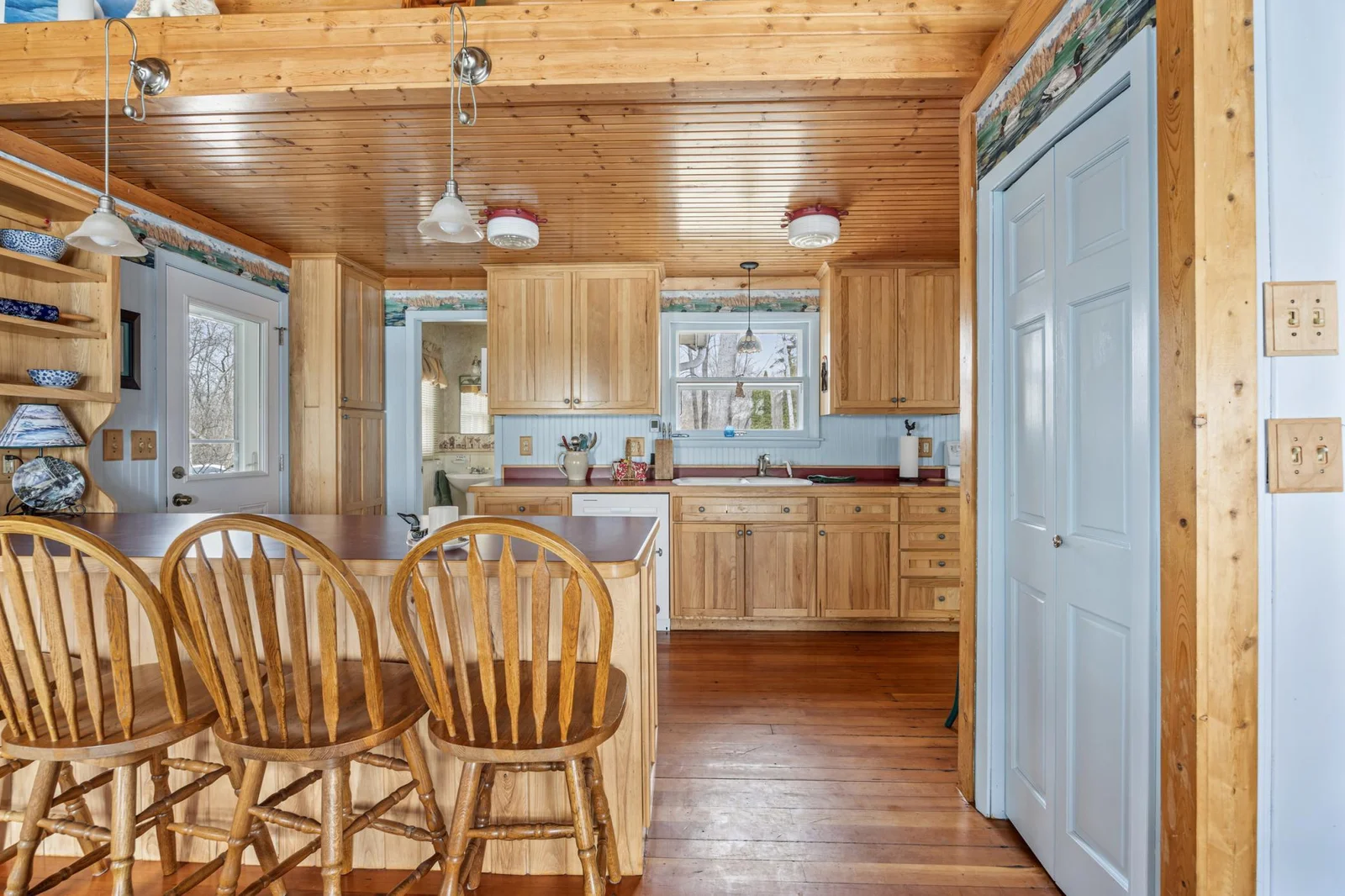 Island for informal eating