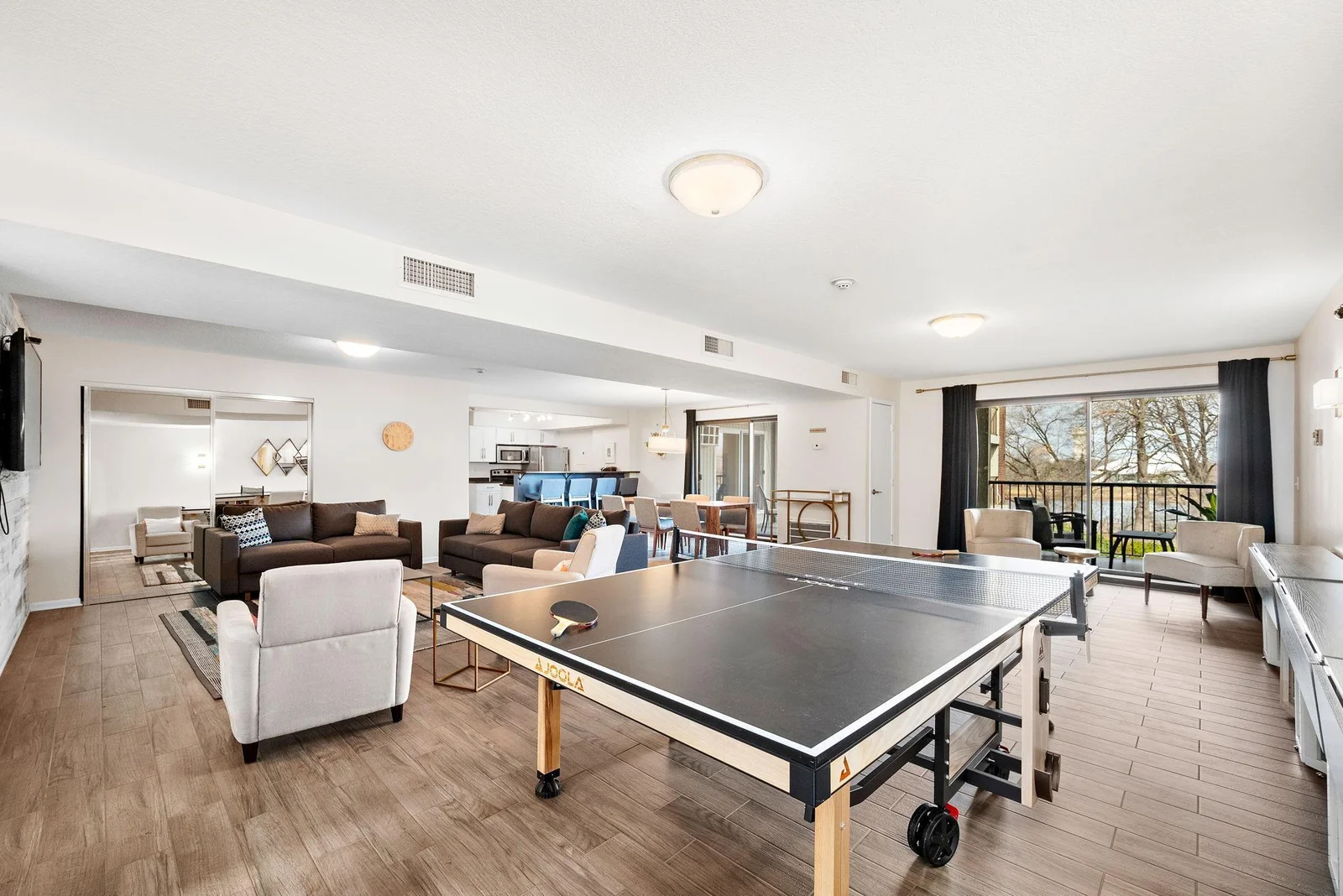 Community room open to all residents and can be reserved for special occasions.