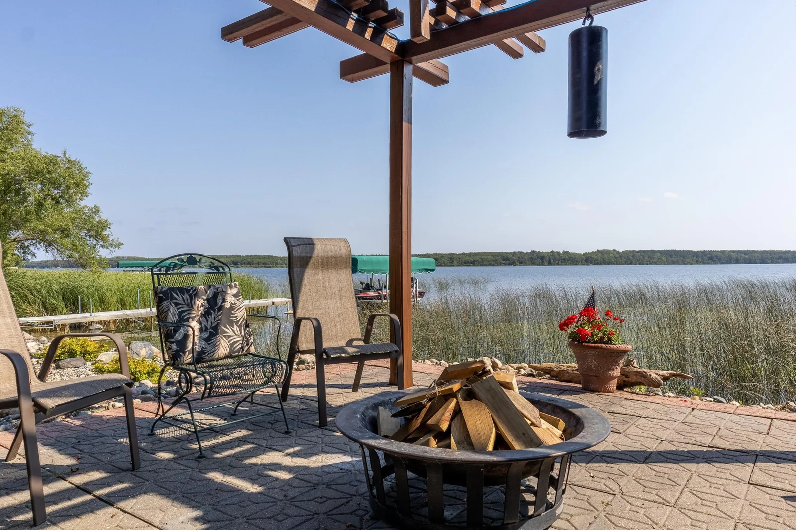 Gorgeous Views from your Lake Side Pergola