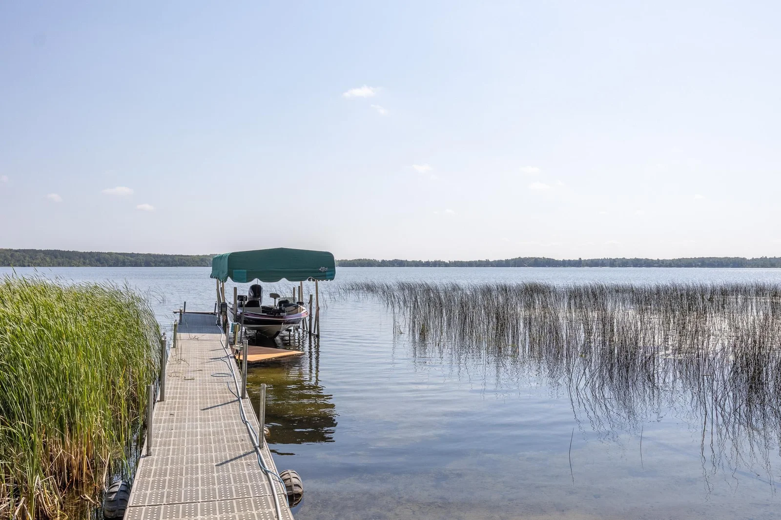 Hard Lake Bottom and Easy Access to the Water