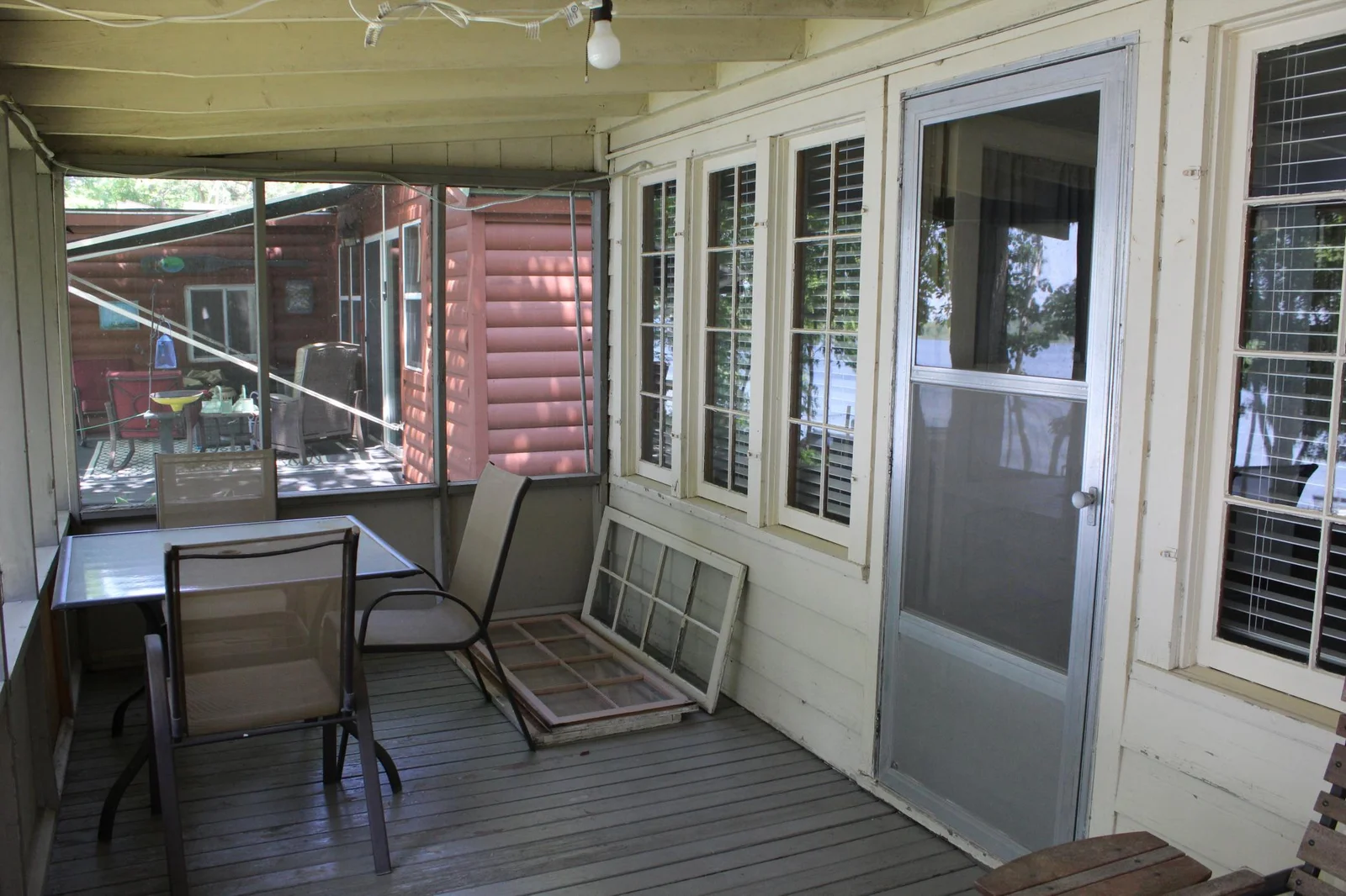 Screened in porch