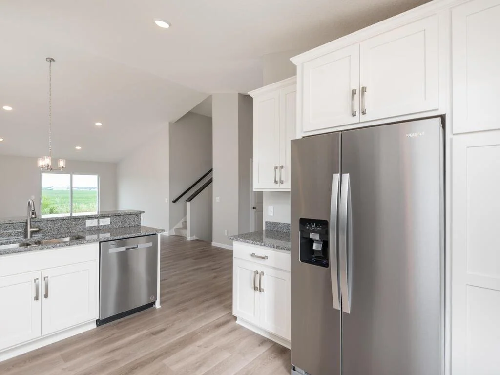 946 Prestwick Dr Belle Plaine MN 56011