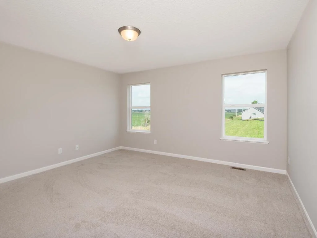 946 Prestwick Dr Belle Plaine MN 56011
