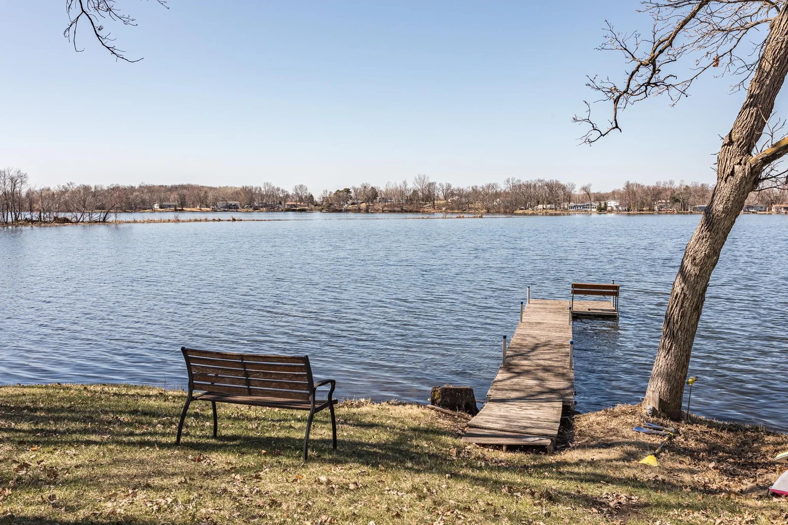 Lakefrontage