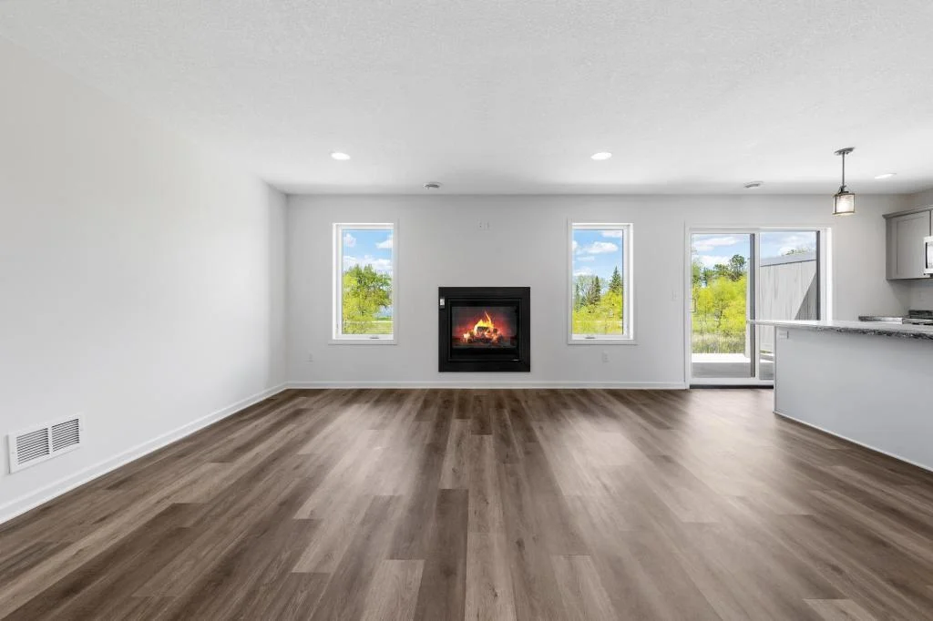 Fireplace/ Living Room