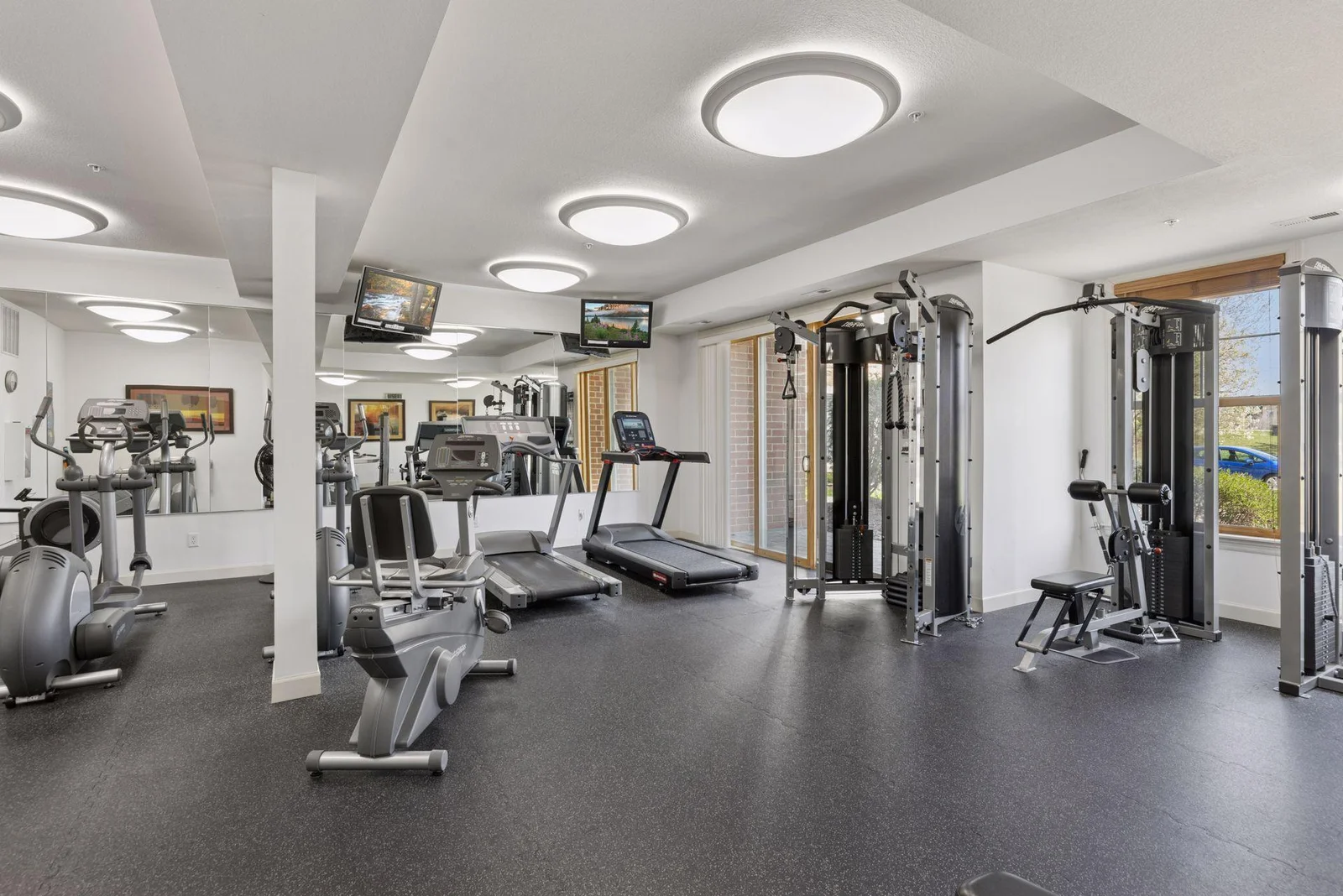 Building exercise room.