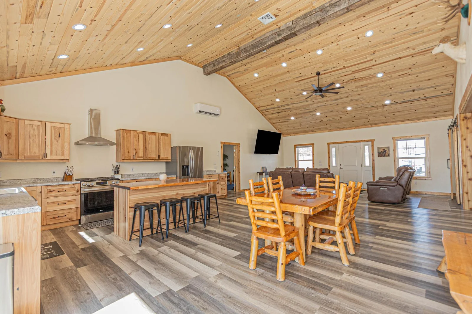 Kitchen/Dining/Family room.jpg