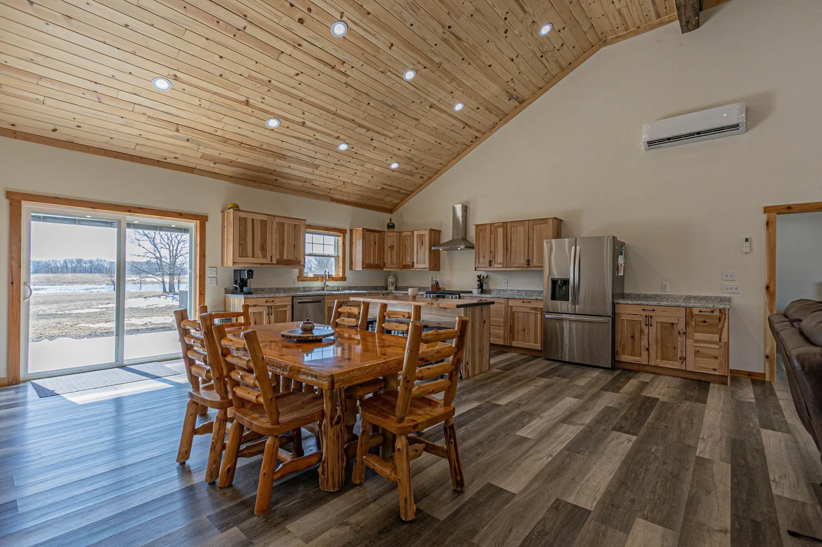 Dining/Kitchen.jpg
