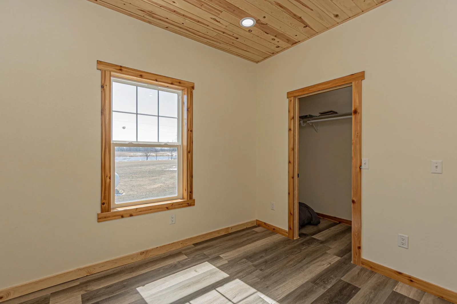 Bedroom 3 w/ closet.jpg