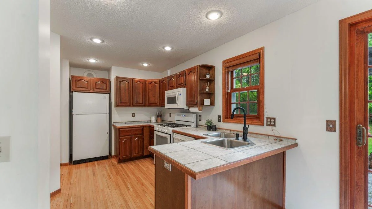Spacious & airy kitchen.