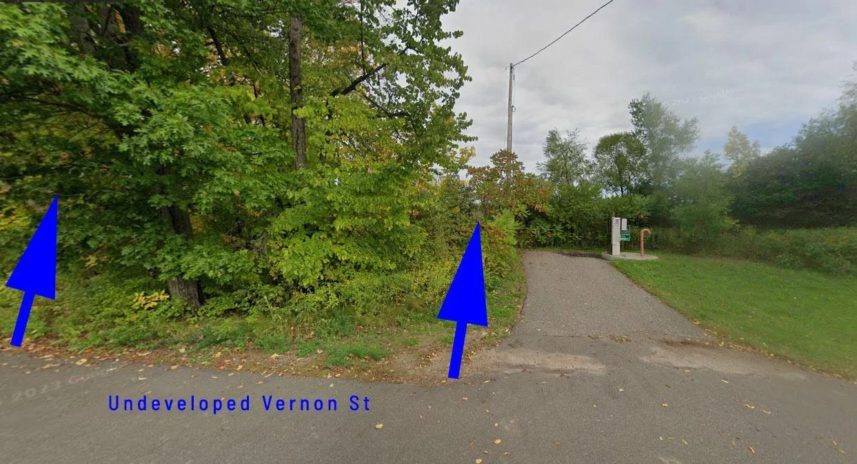 Sewer and electric adjacent to undeveloped Vernon St 2