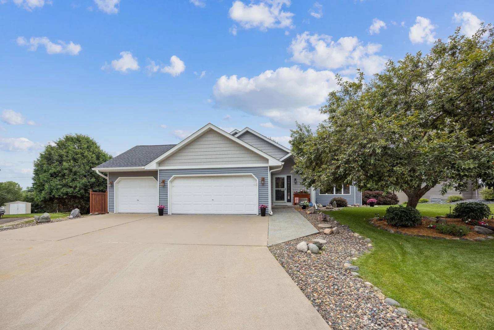 5475 Oakgreen Place, Oak Park Heights
