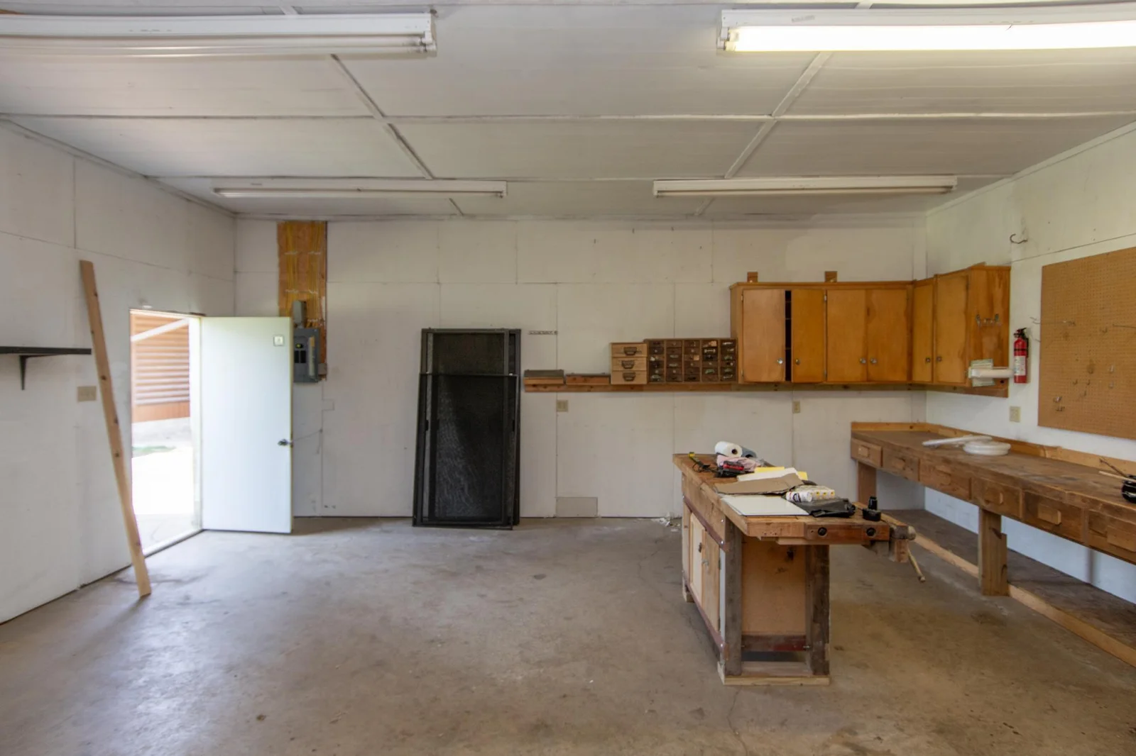 Heated workshop in the garage.