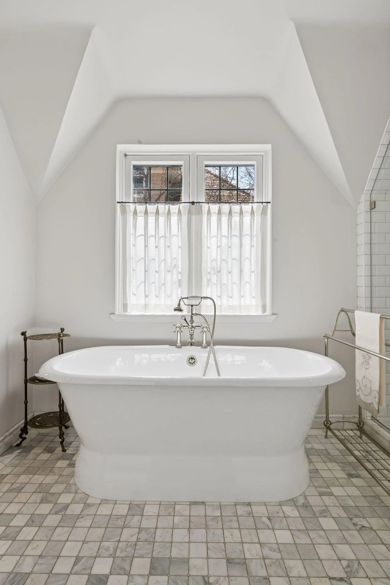 Primary bath.