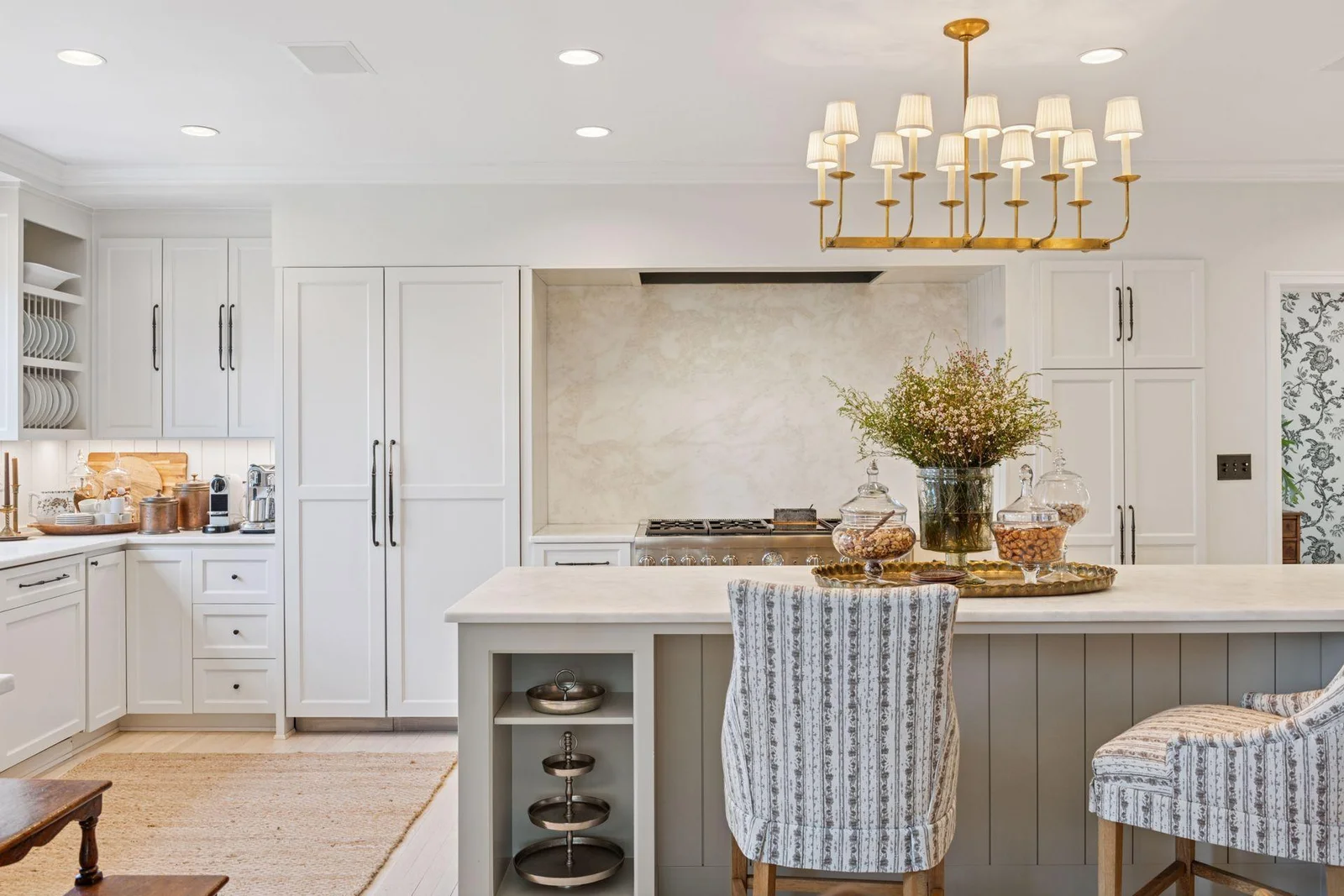Stunning gourmet kitchen.