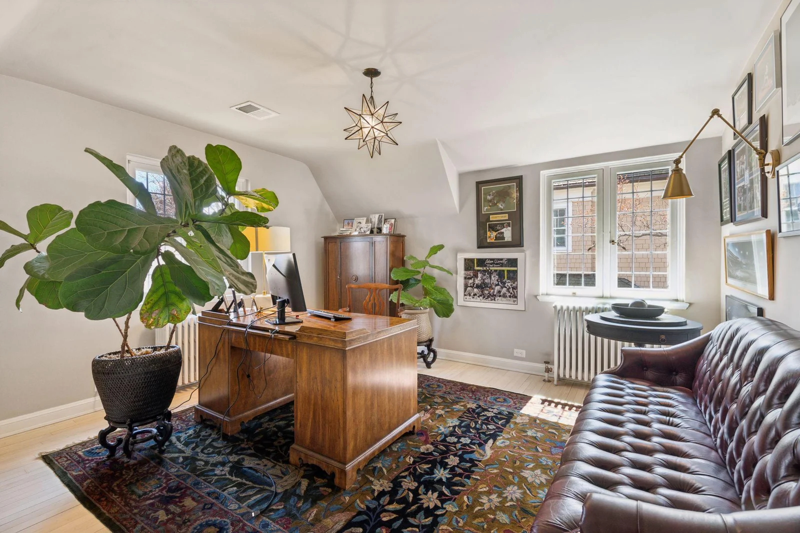 Third bedroom with southern and eastern exposure.  Currently used as a second office.  En suite full bath shared with upper hall.