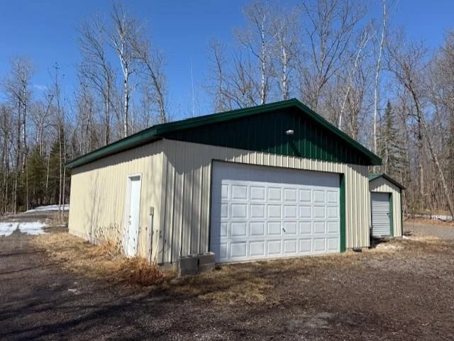 32x24 garage has cement and electricity