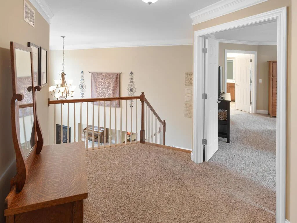 16260 Berens Ct NW Prior Lake MN 55379 USA-064-077-061-MLS_Size.jpg