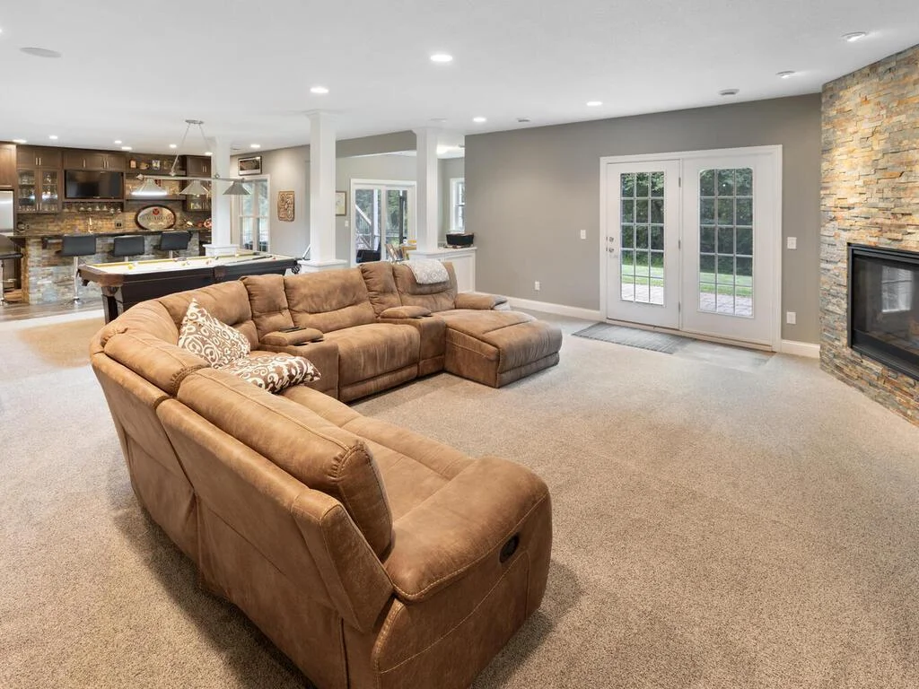 16260 Berens Ct NW Prior Lake MN 55379 USA-084-036-081-MLS_Size.jpg