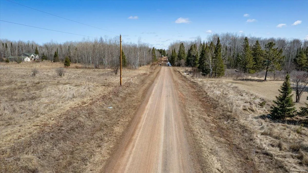 8-Wood Rd.jpg