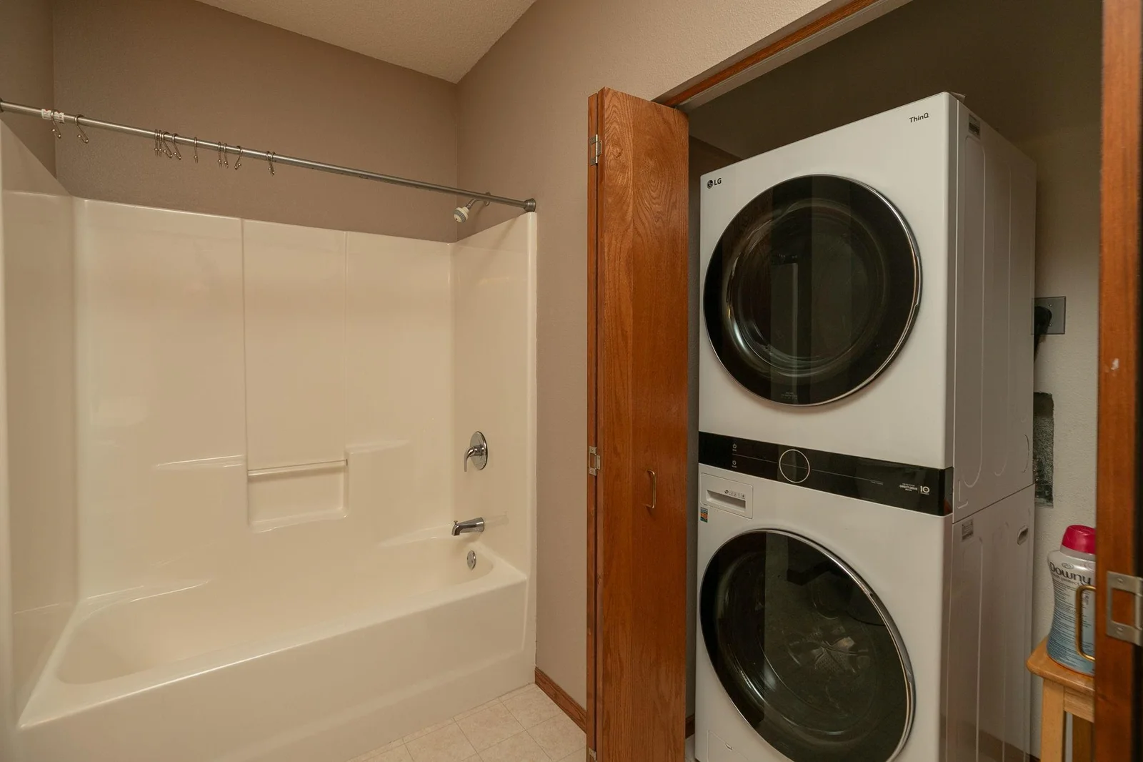 17-web-or-mls-17-Bathroom.jpg