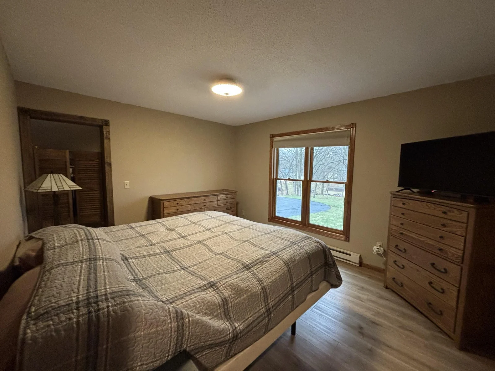 upper bedroom.jpg