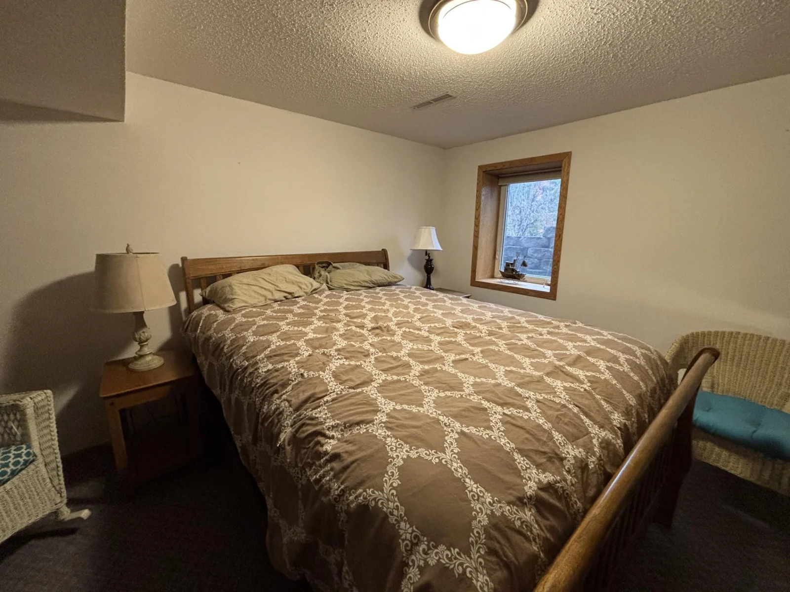 lower bedroom.jpg