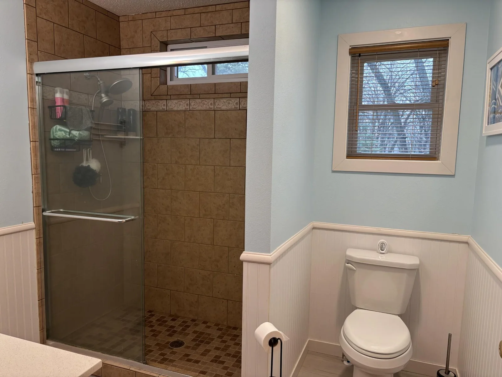 upper bathroom.jpg