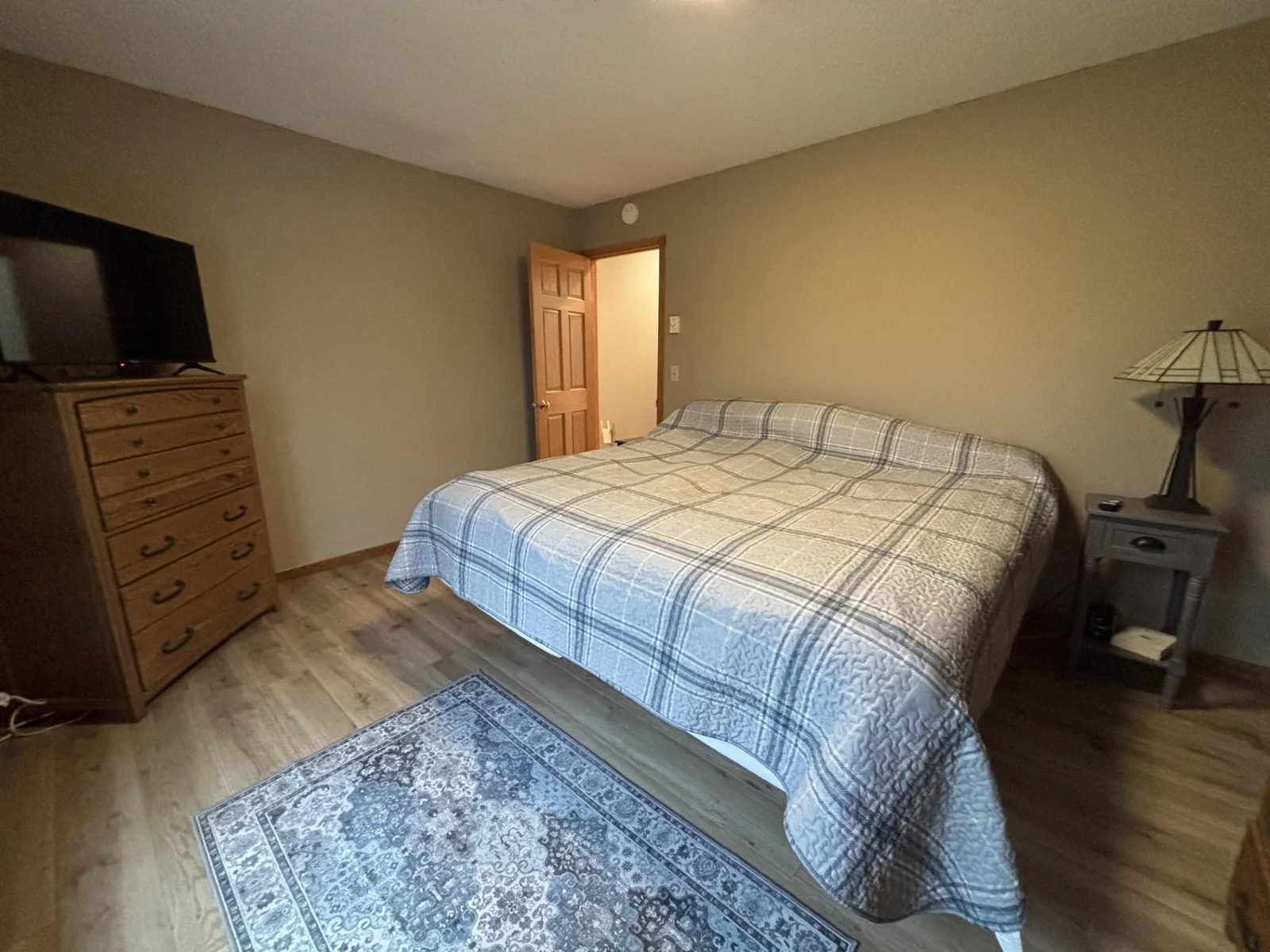 upper bedroom.jpg
