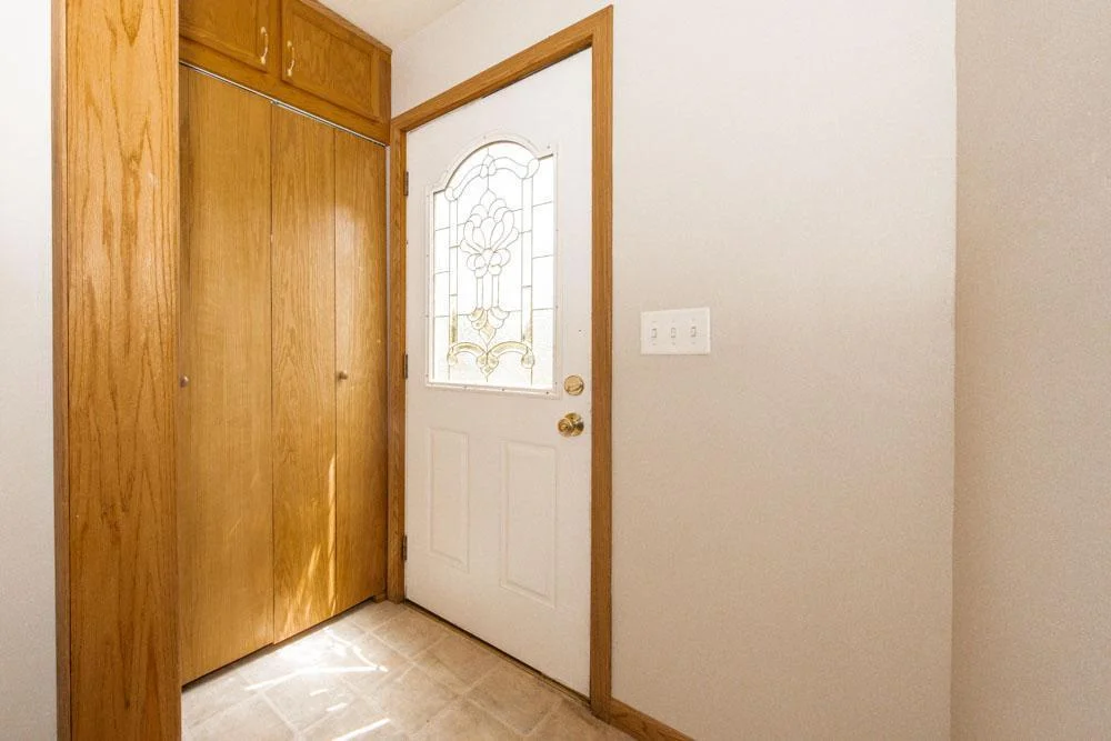 Front Entry_001.jpg