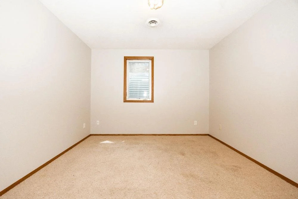 LL Bedroom_002.jpg