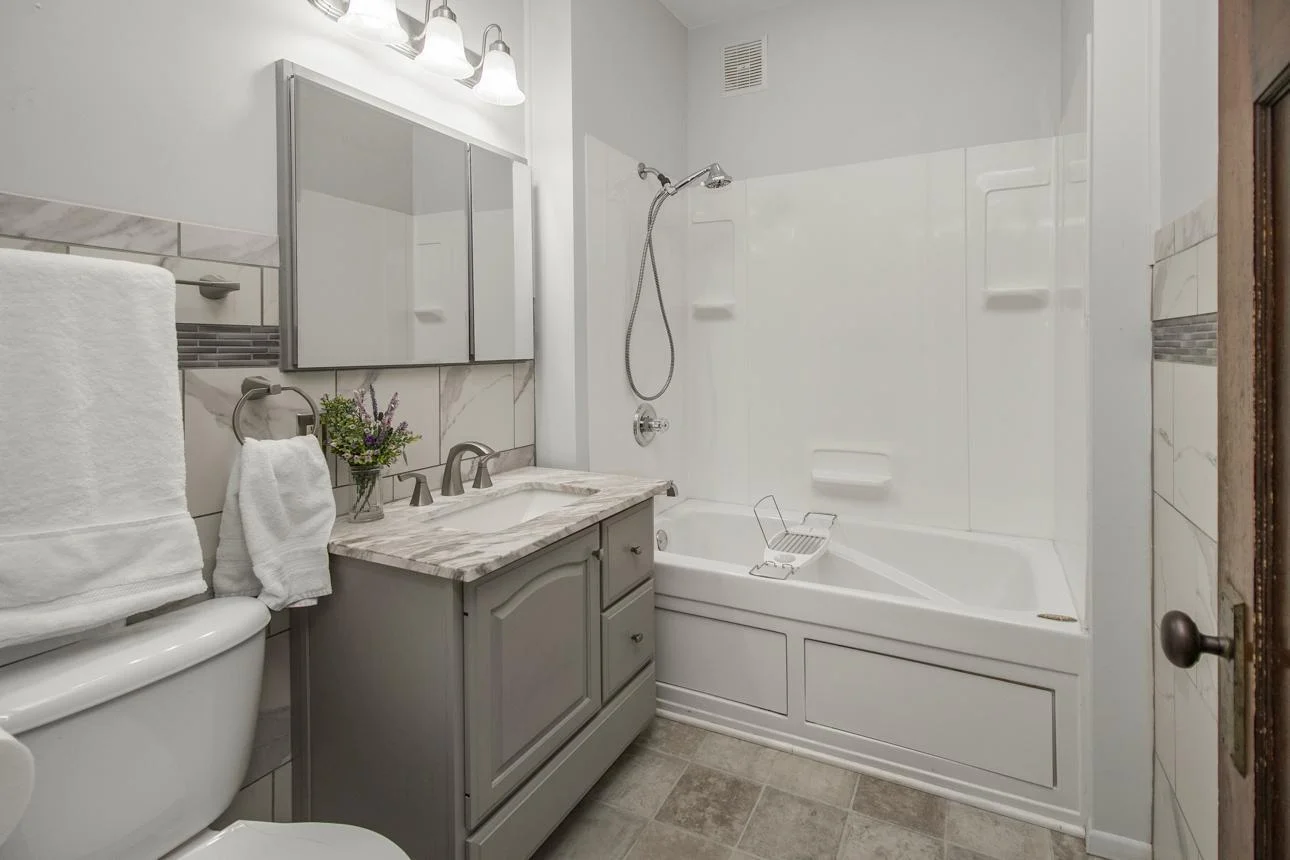 Updated Full Bath