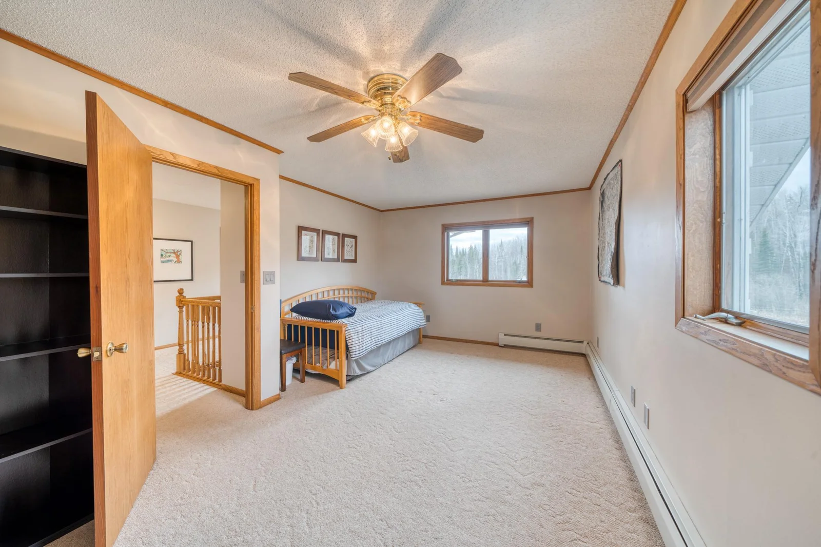 Upstairs Bedroom with Private deck