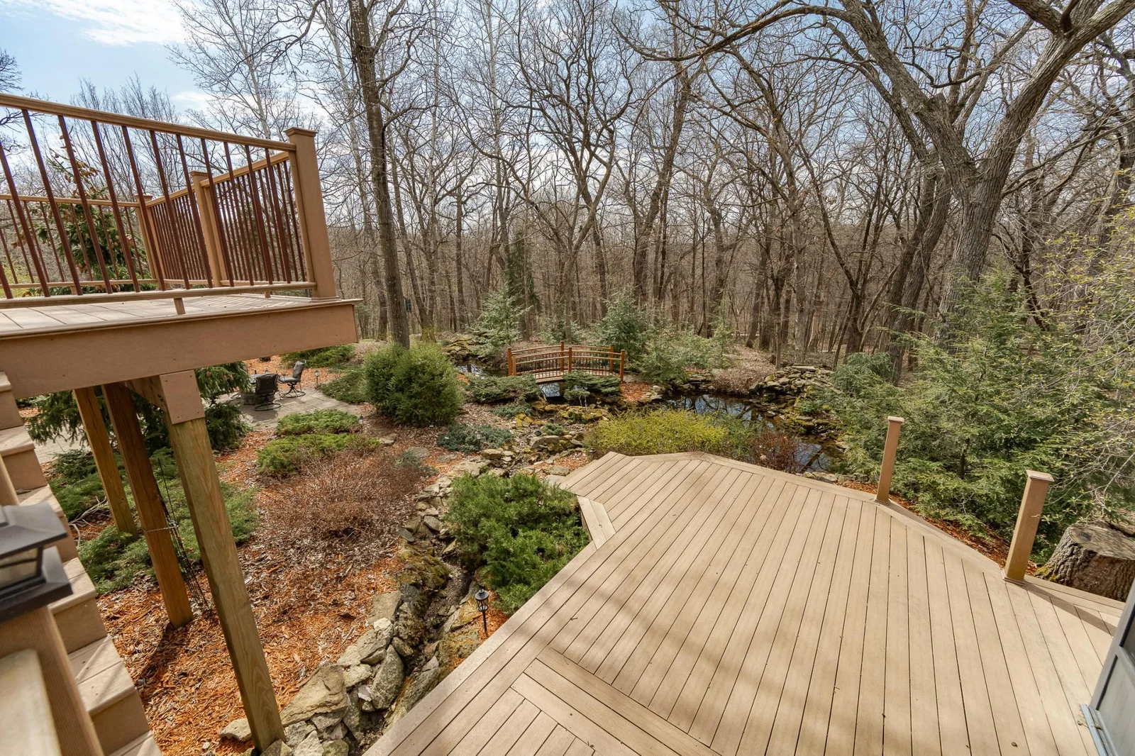 Spacious composite deck with lighting.