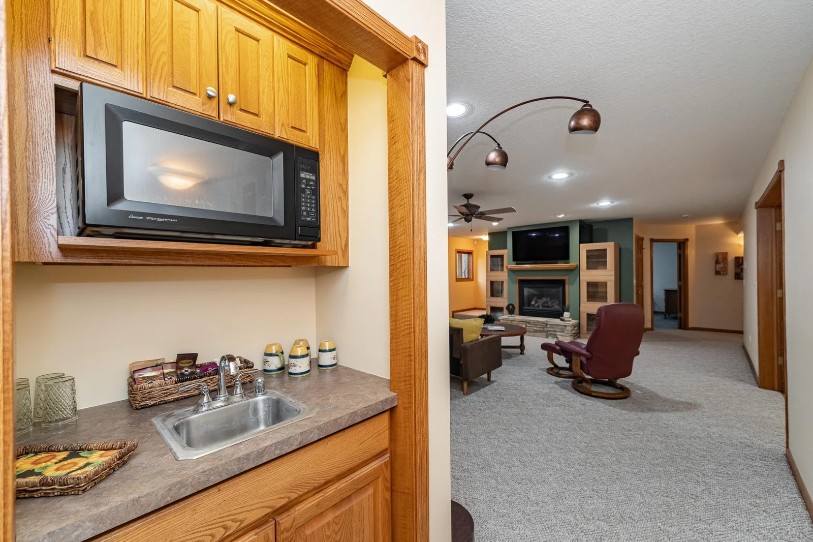 Convenient mini bar/snack station.