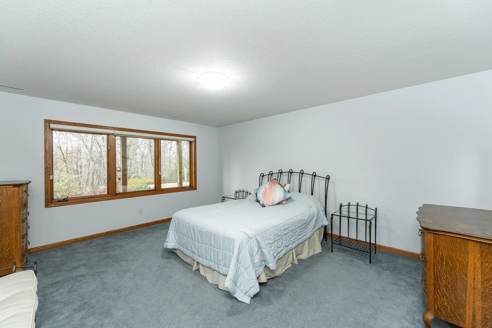 Bedroom 3 is in lower level.
