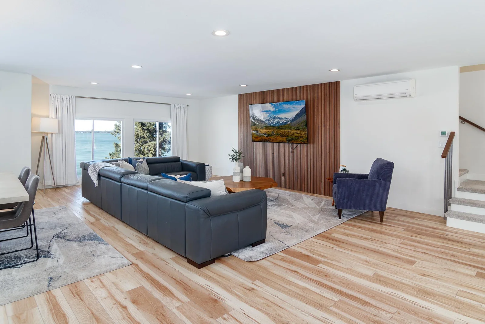 Main floor living room