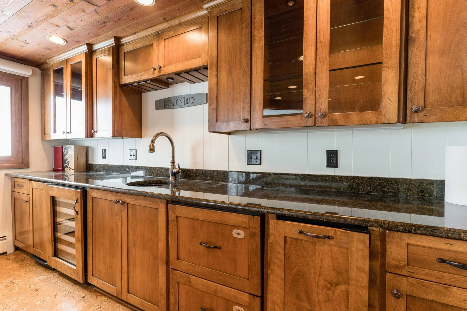 Lower level full wet bar