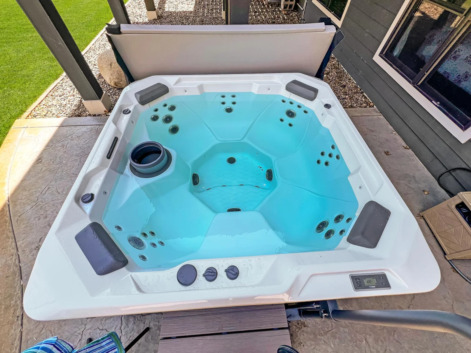 Brand New Saltwater Hot Tub