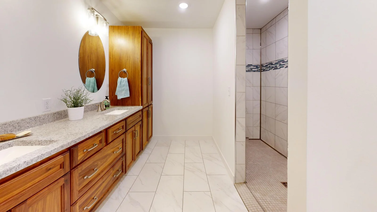 Sybil-Basement-Bathroom.jpg