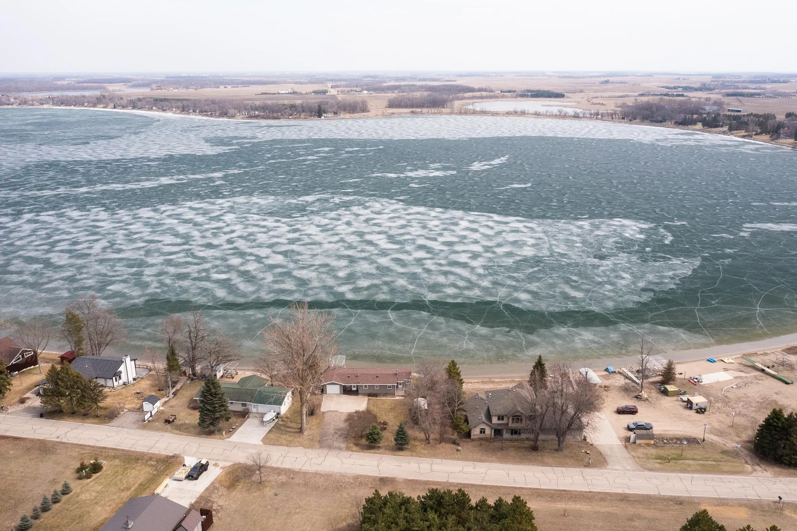 43552_W_Paul_Lake_Dr-36.jpg