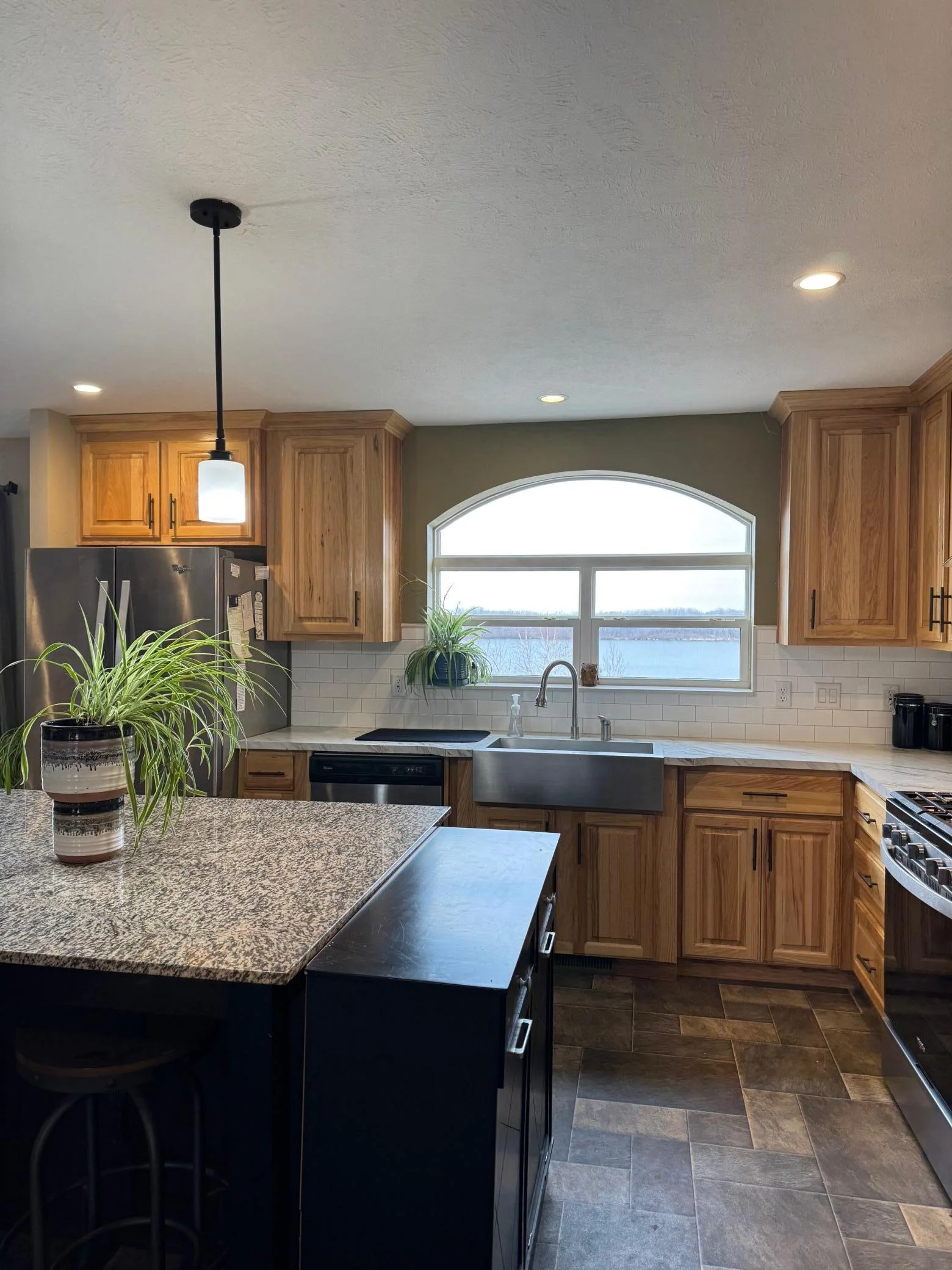 Fa.  Kitchen