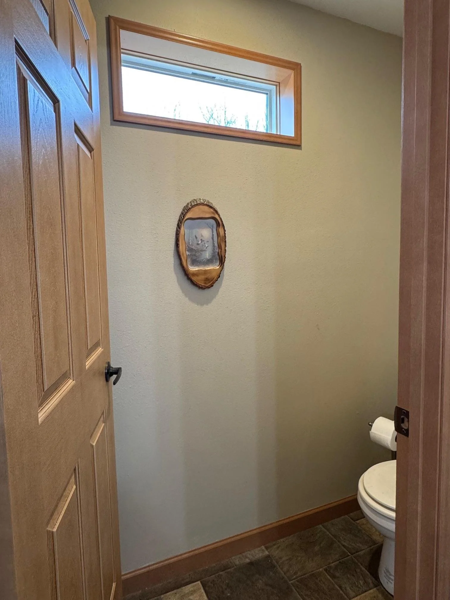 He.  Private toilet in Primary bath.jpg