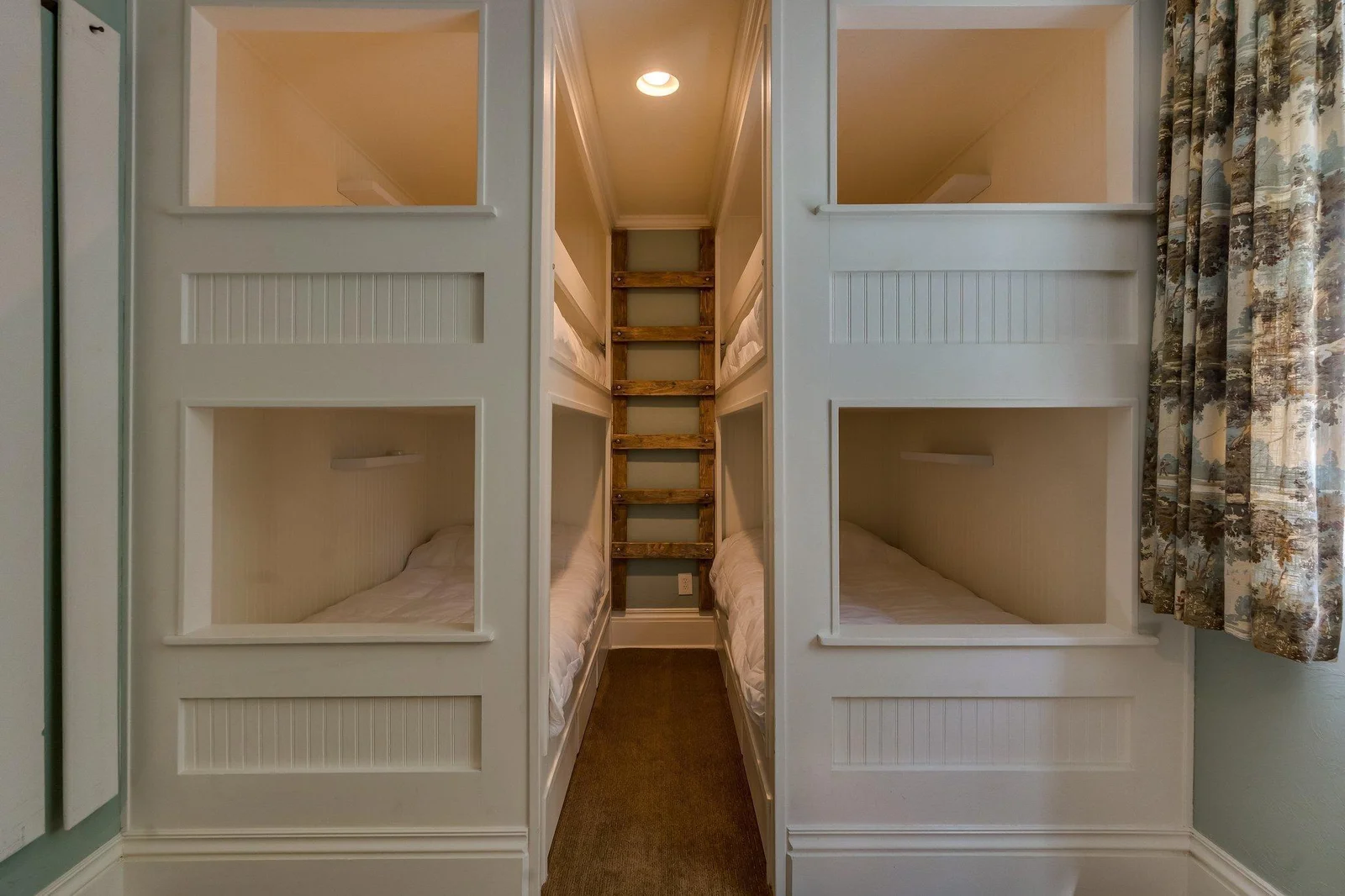 54-web-or-mls-425-lakeview-blvd.jpg