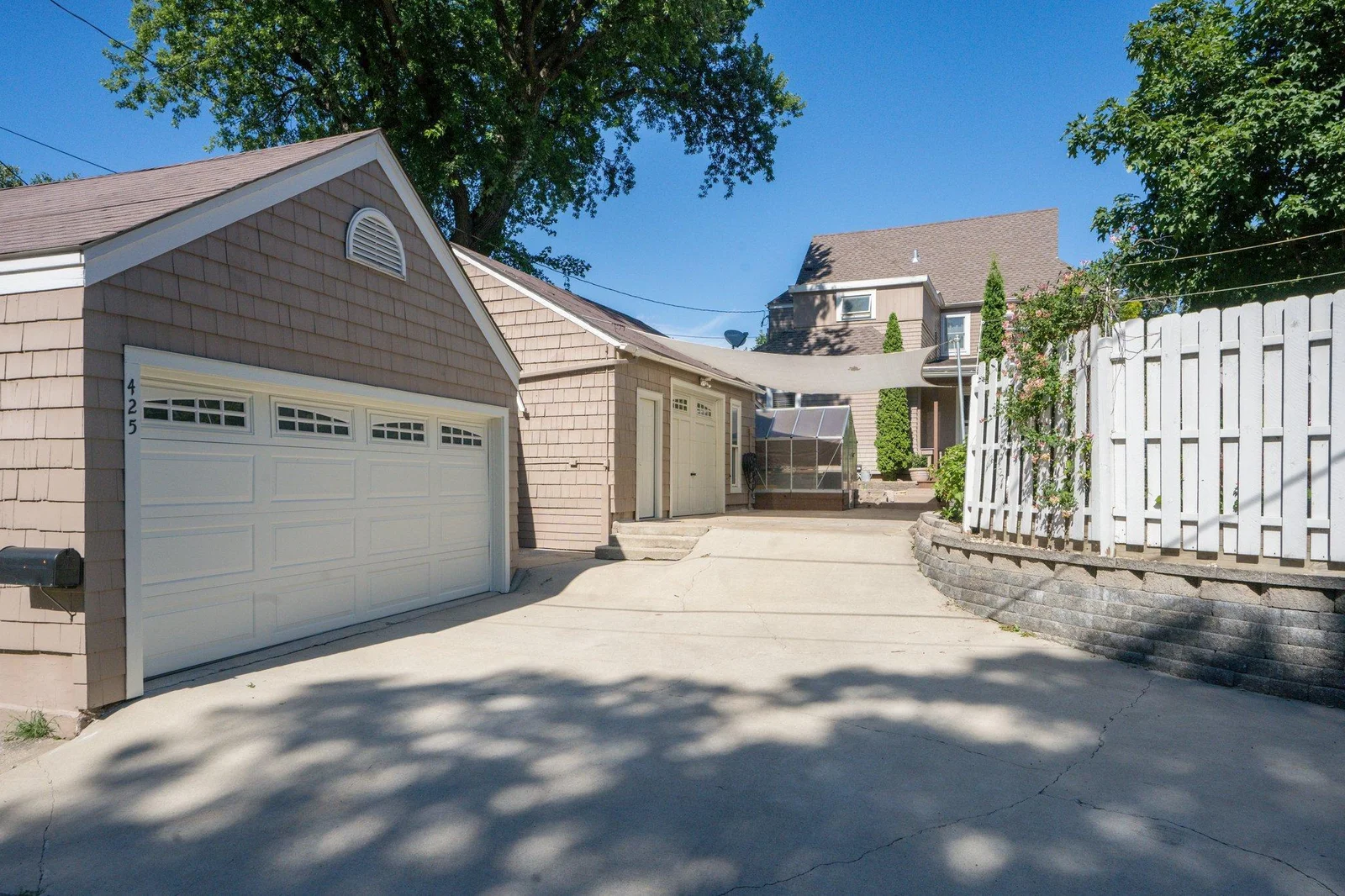 70-web-or-mls-425-lakeview-blvd.jpg
